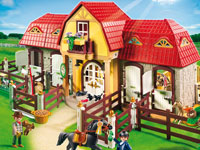 Playmobil Reiterhof und Polizeistation zu gewinnen